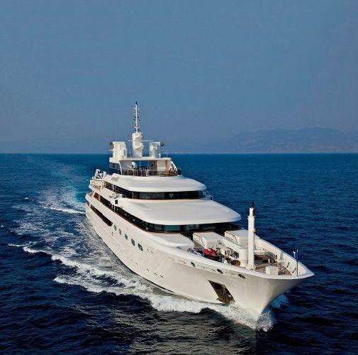 yacht O'mega