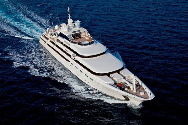 yacht O'mega