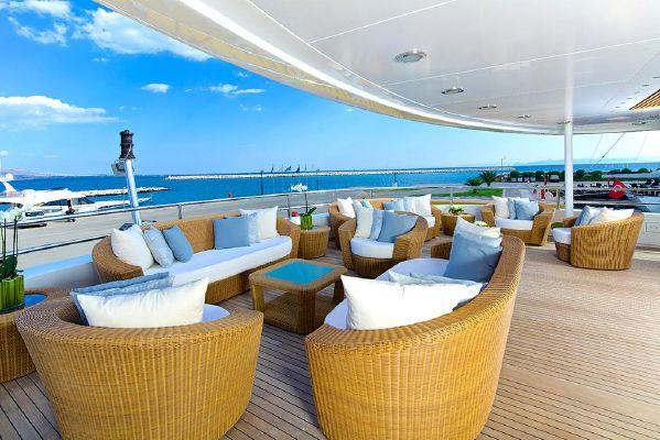yacht O'mega