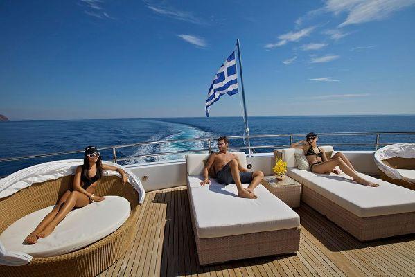 yacht O'mega