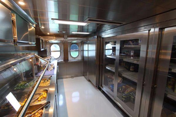 yacht O'mega