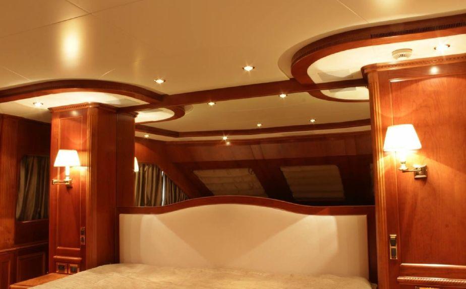 yacht Benetti Tradition 100