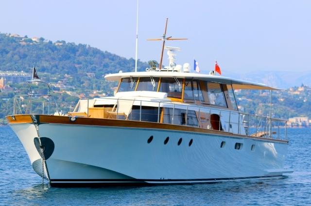 yacht Betti Lazuri
