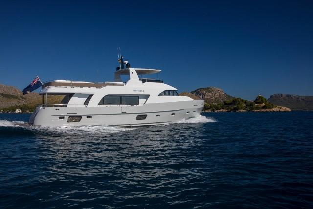 yacht Eighteen 2