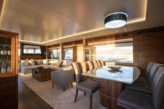 yacht Eighteen 2