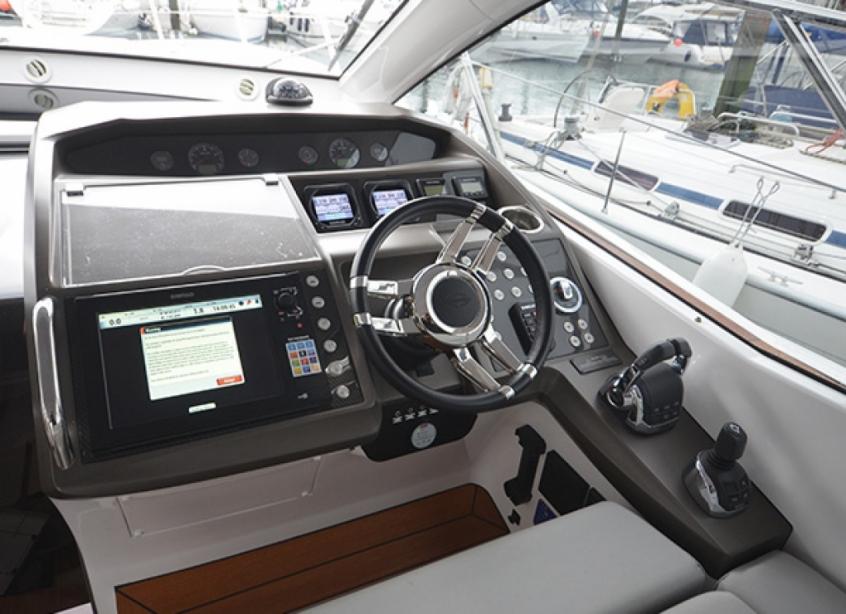 yacht Sunseeker Portofino 40