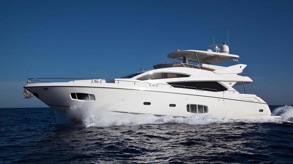 yacht Alaina