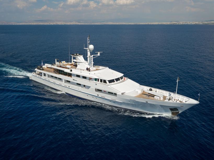 yacht O'Natalina