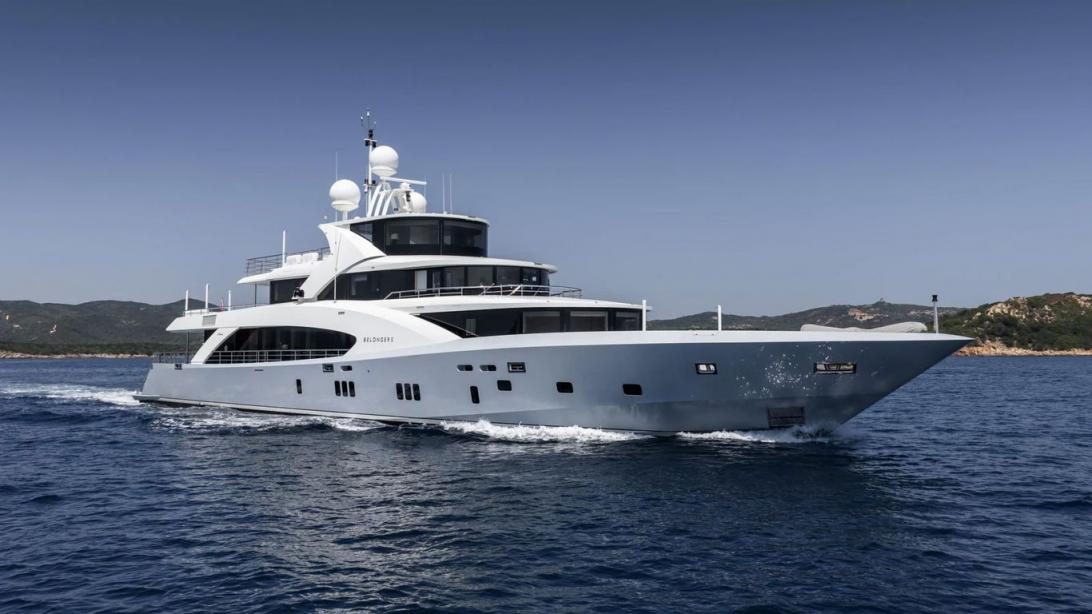 yacht Belongers
