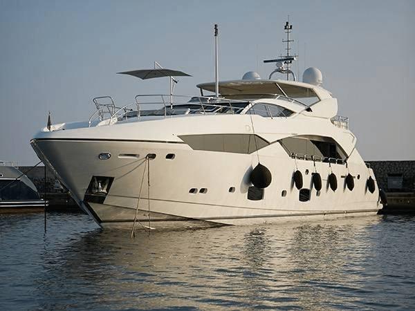 yacht Makani II