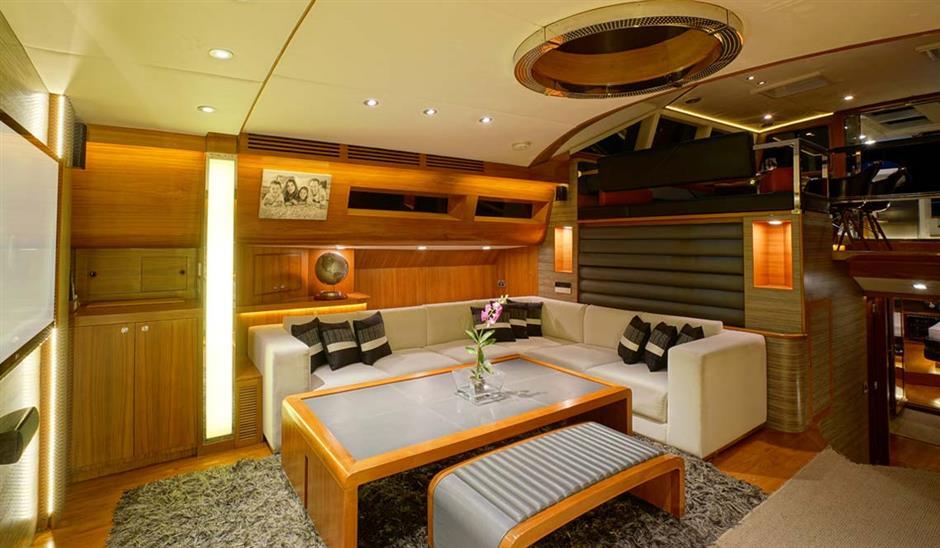 yacht Silverlining