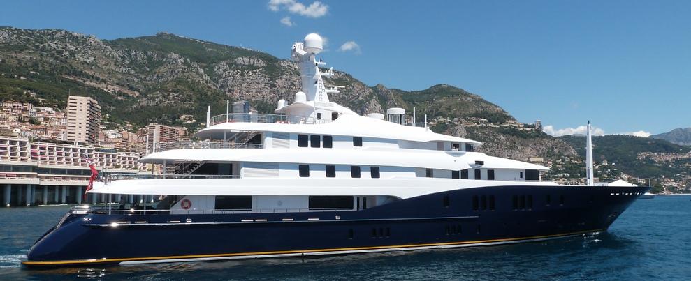 yacht B2