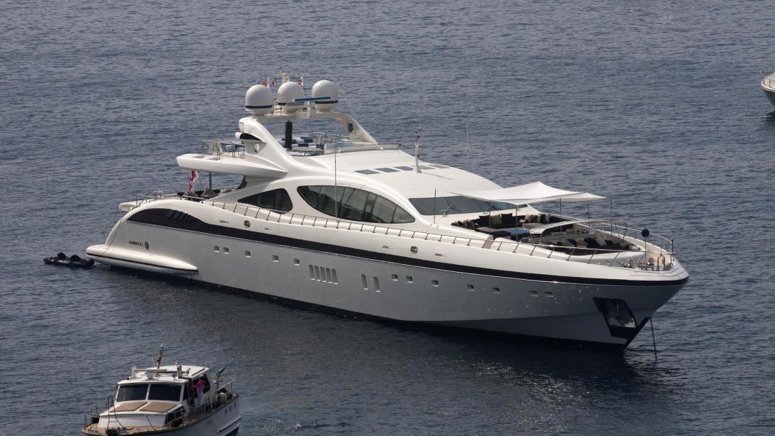 motor yacht zeus