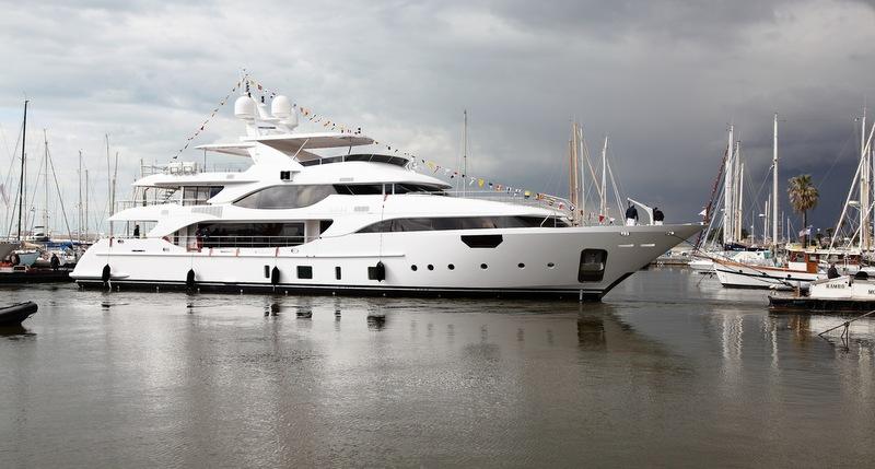 motor yacht luna benetti