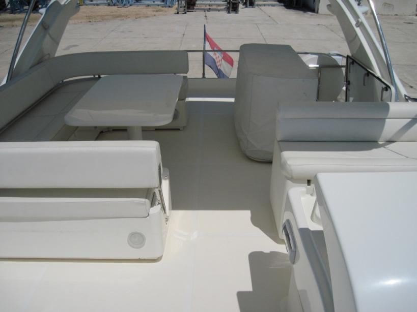 yacht Ferreti 630
