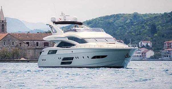 yacht Dominator 780S