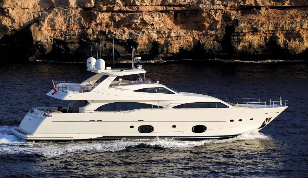 yacht White Rose B