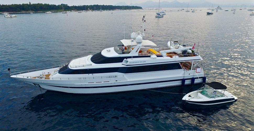 yacht Heartbeat of Life