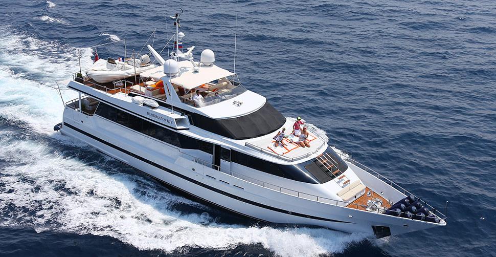 yacht Heartbeat of Life