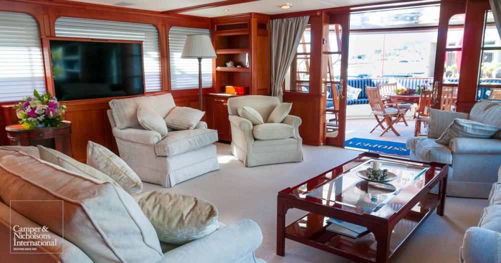 yacht Cassiopeia