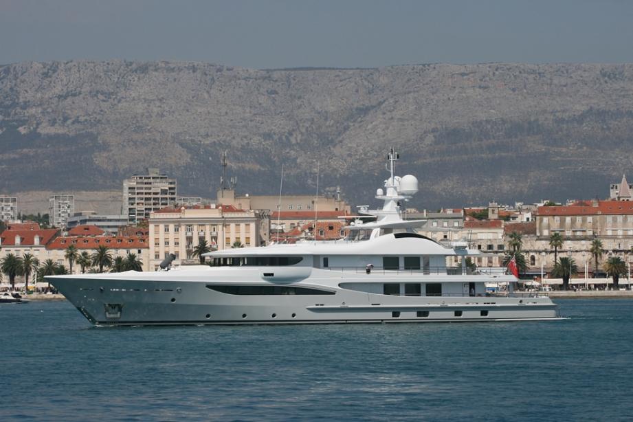 yacht Ariela
