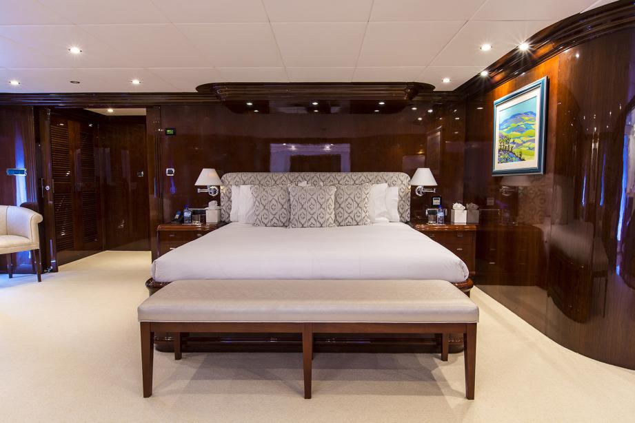 yacht Silentworld