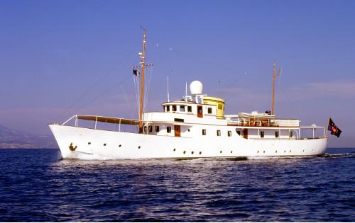 yacht Deianeira