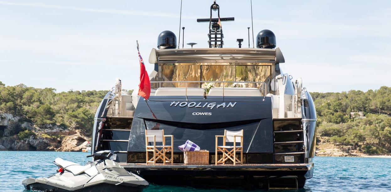 yacht Hooligan