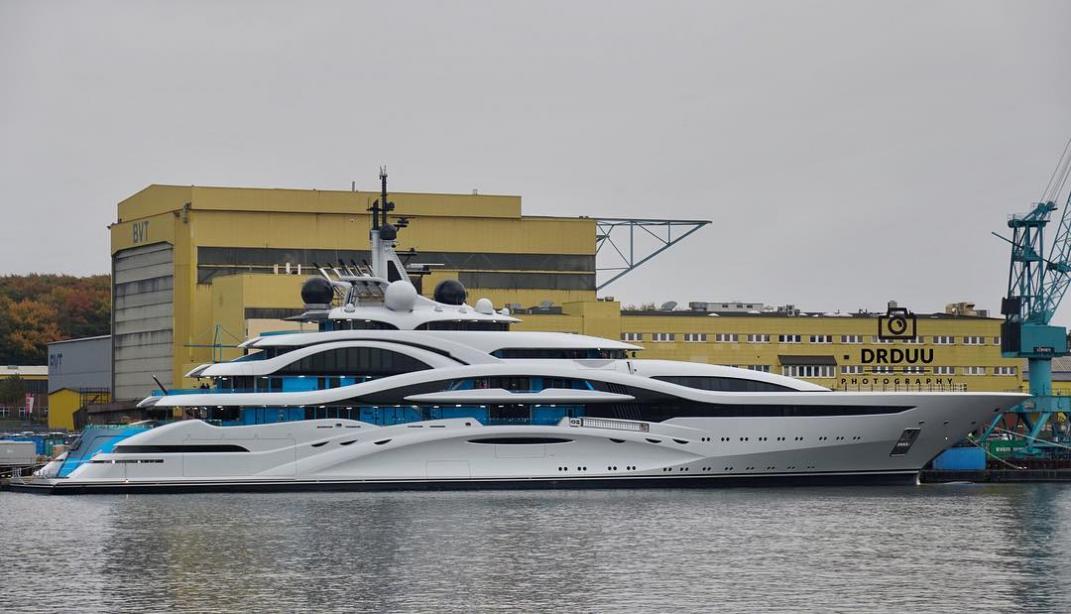 yacht Al Lusail