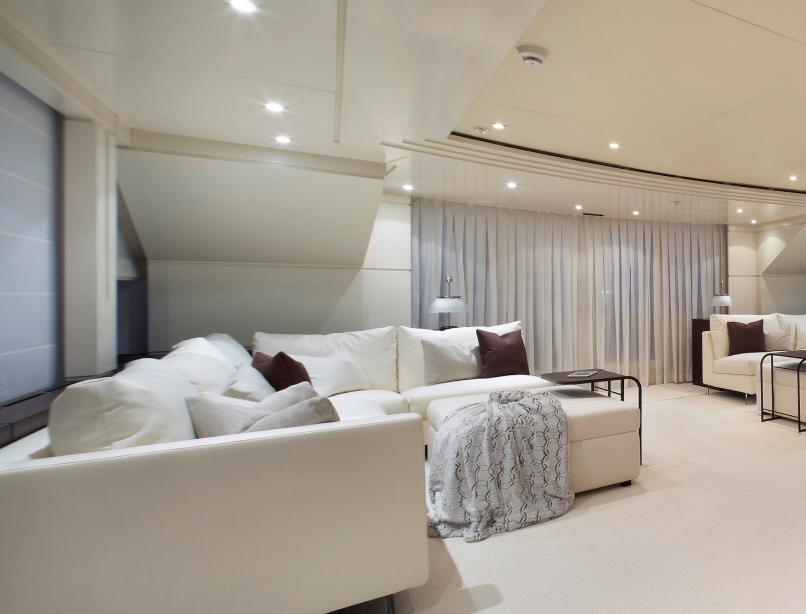 yacht Rola