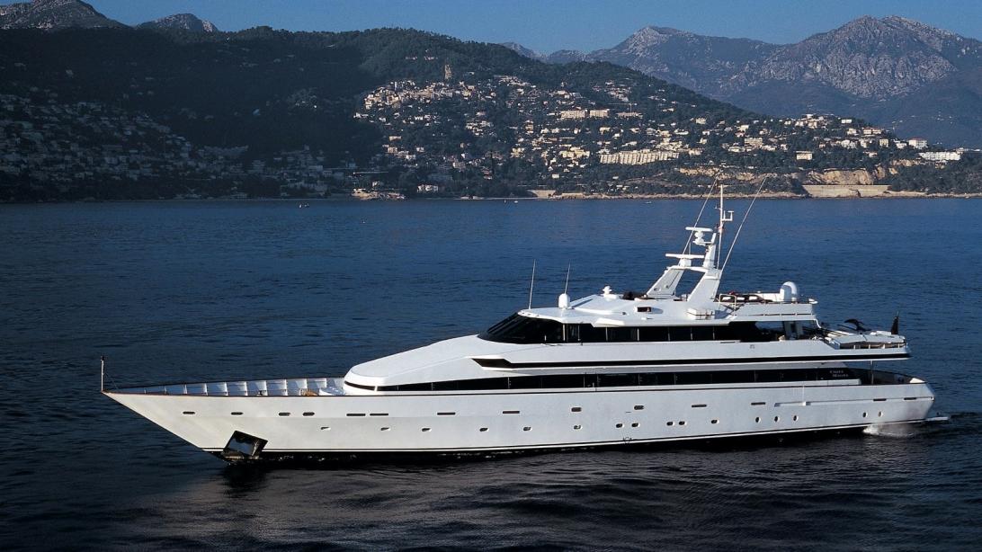 yacht Costa Magna