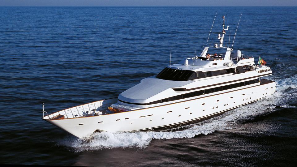 yacht Costa Magna