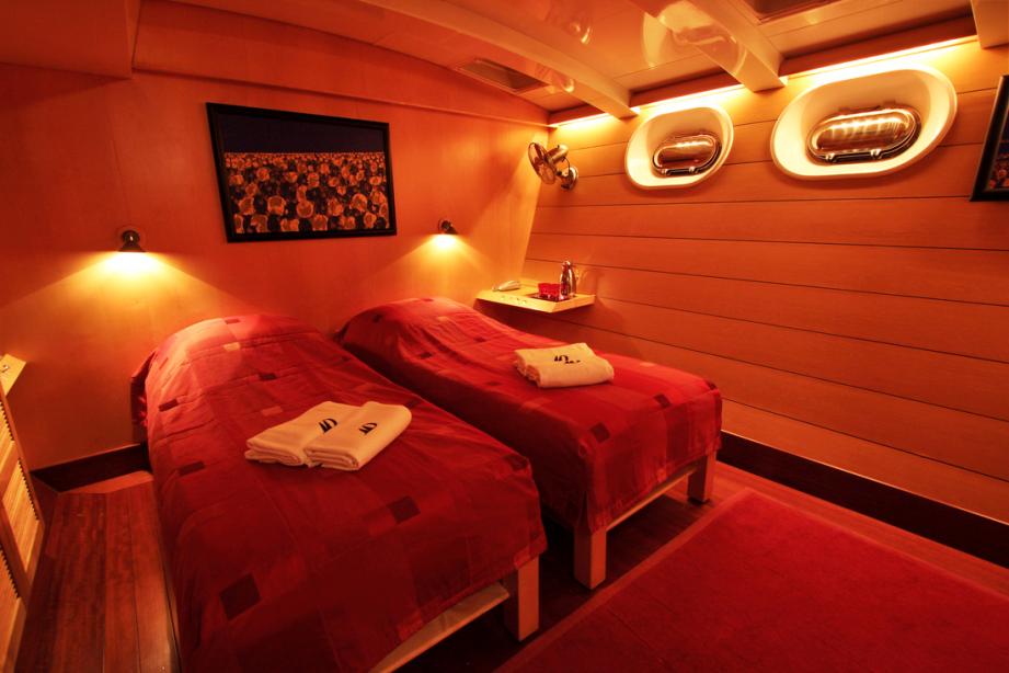 yacht Douce France