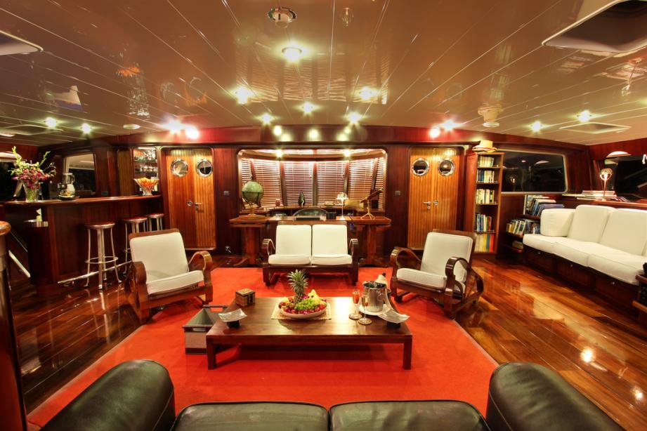 yacht Douce France