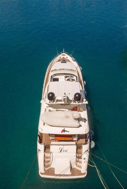 yacht Lori