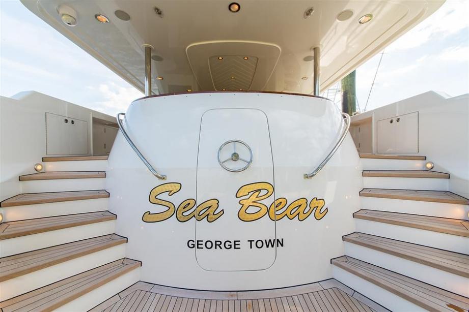 yacht Sea Bear