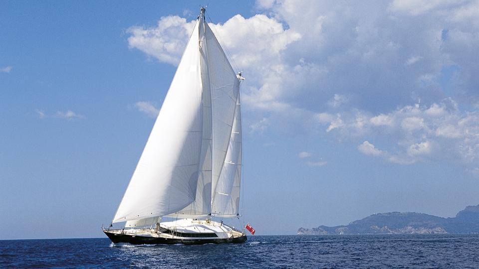 yacht Phryne