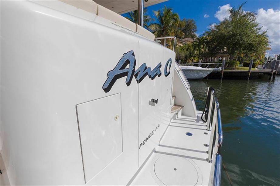 yacht Ana C
