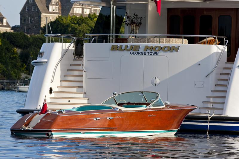 blue moon motor yacht