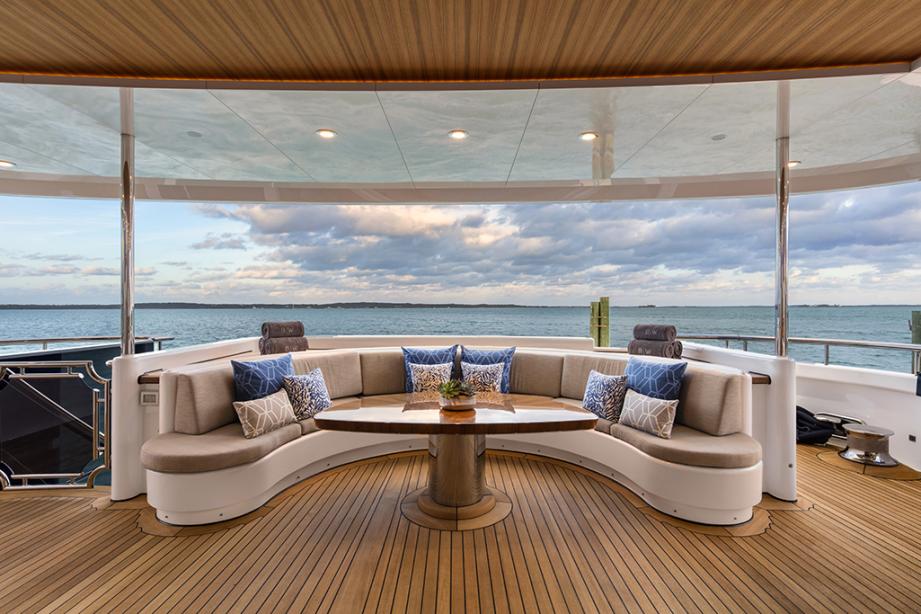 yacht Broadwater
