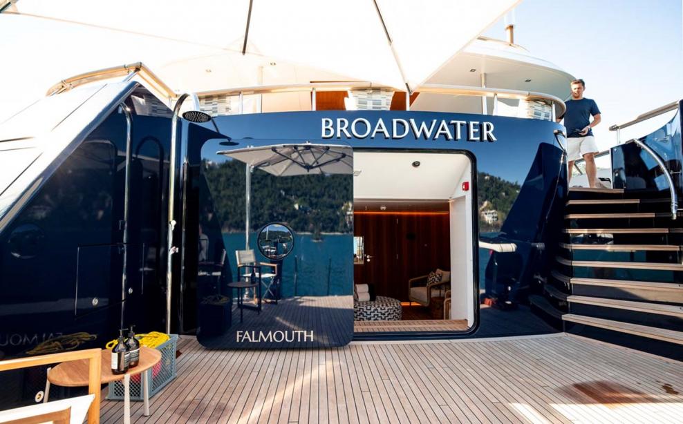 yacht Broadwater