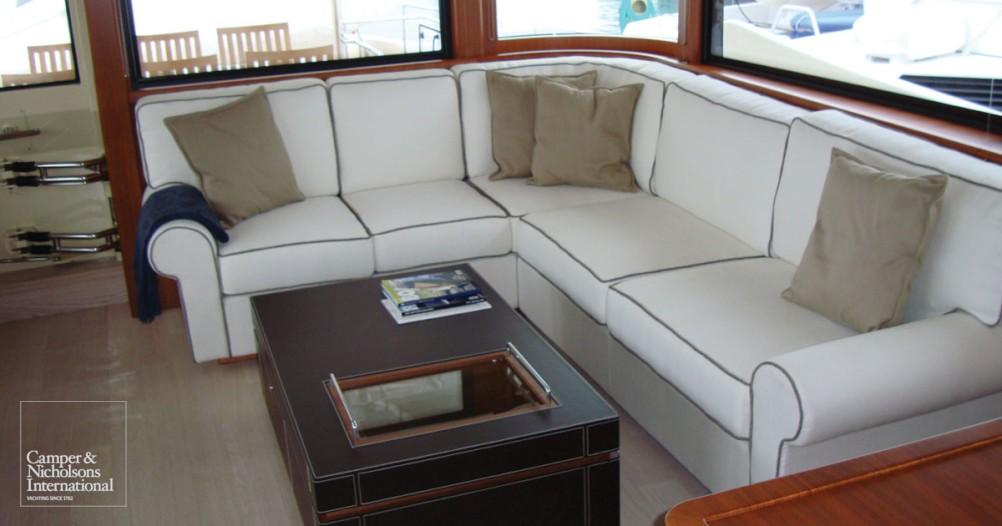 yacht Deva