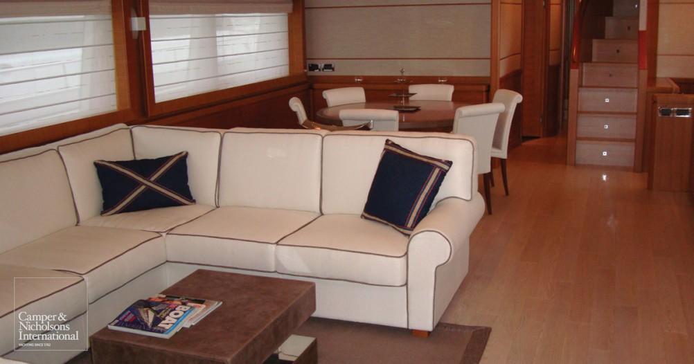 yacht Deva