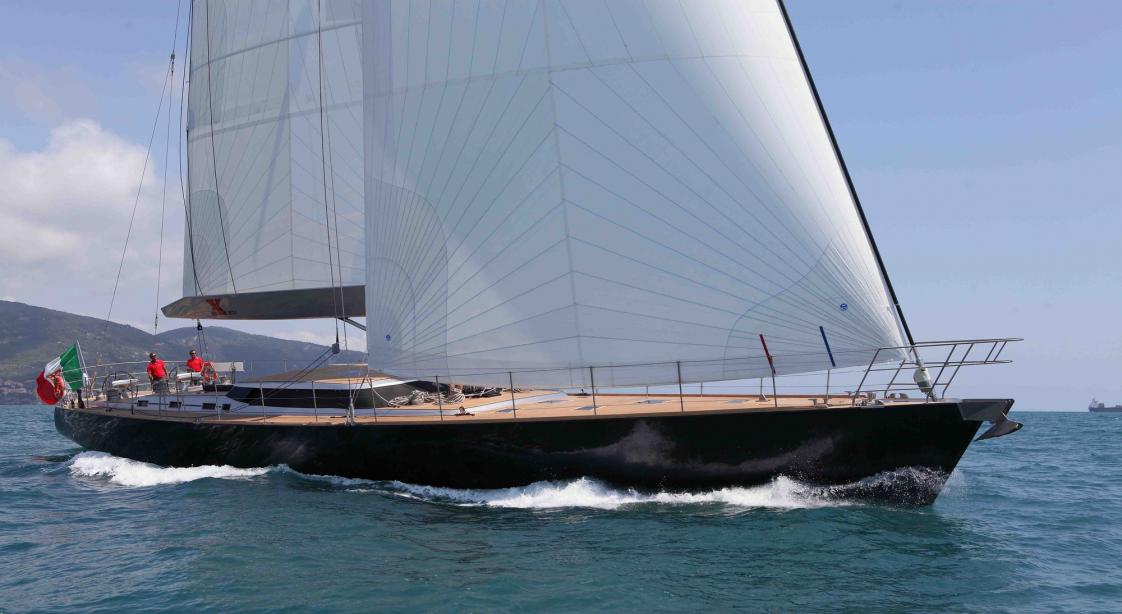 yacht Xnoi