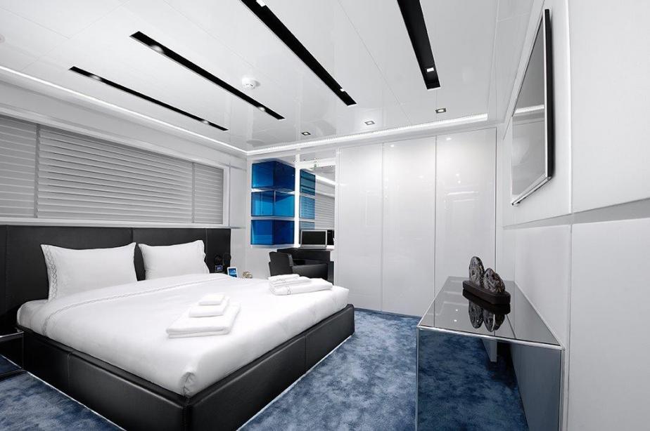 yacht Serenitas