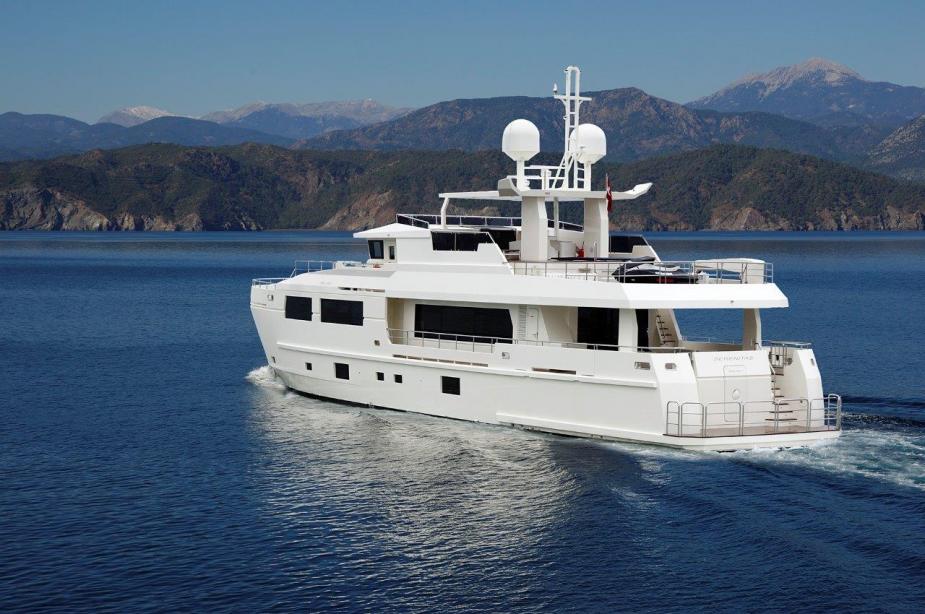 yacht Serenitas