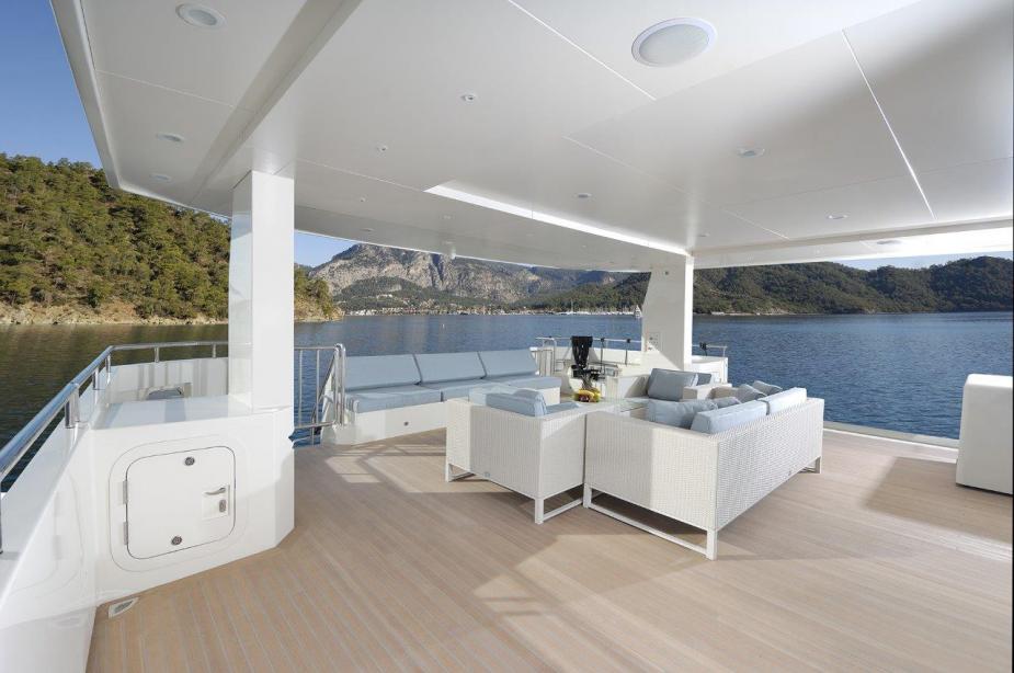 yacht Serenitas
