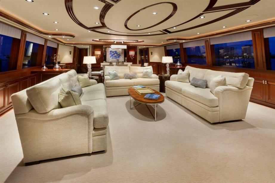 yacht Friendly Confines