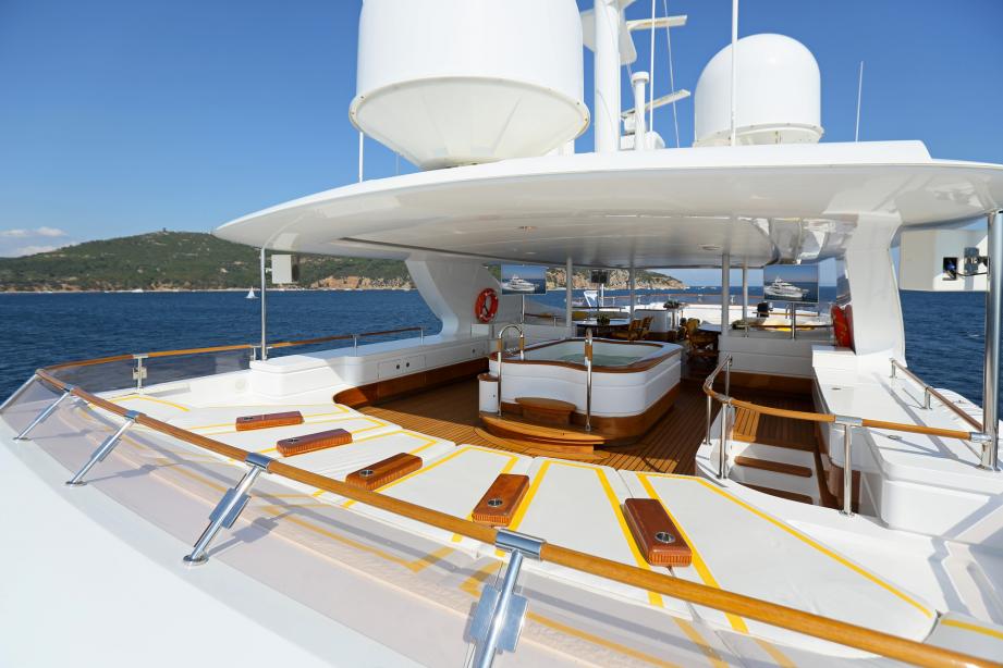 Motor yacht DR No No CRN Yacht Harbour