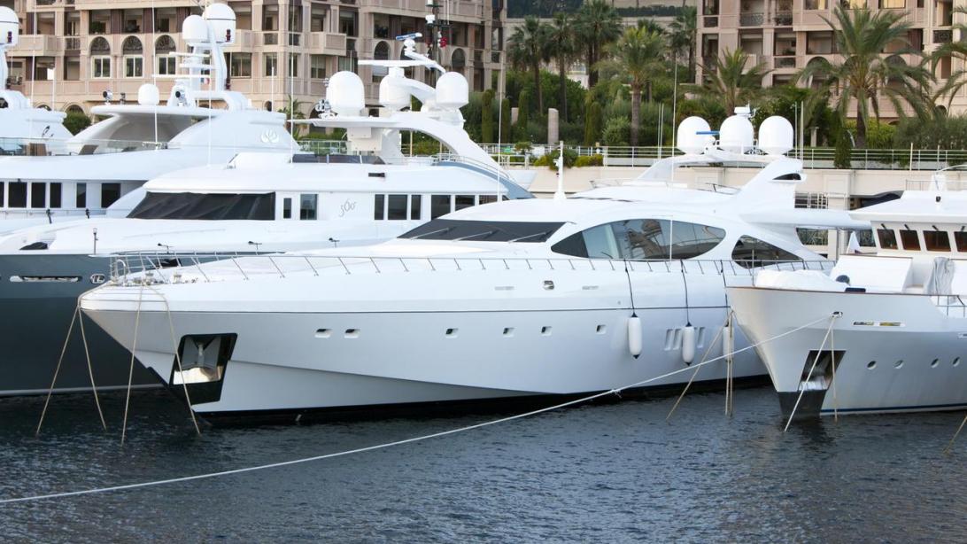 motor-yacht-sea-pearl-overmarine-yacht-harbour